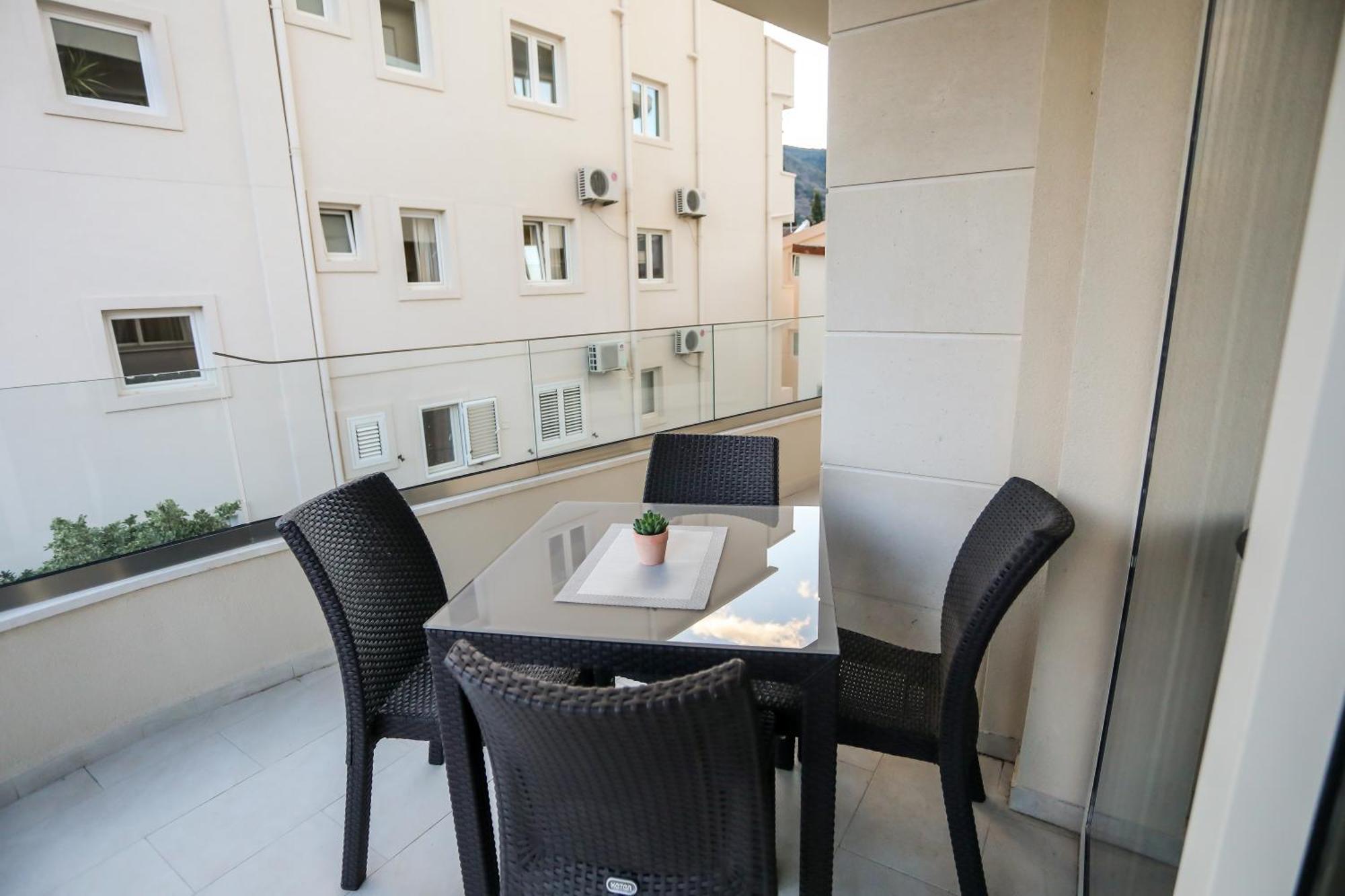 Montesun Boka Apartments Budva Quarto foto
